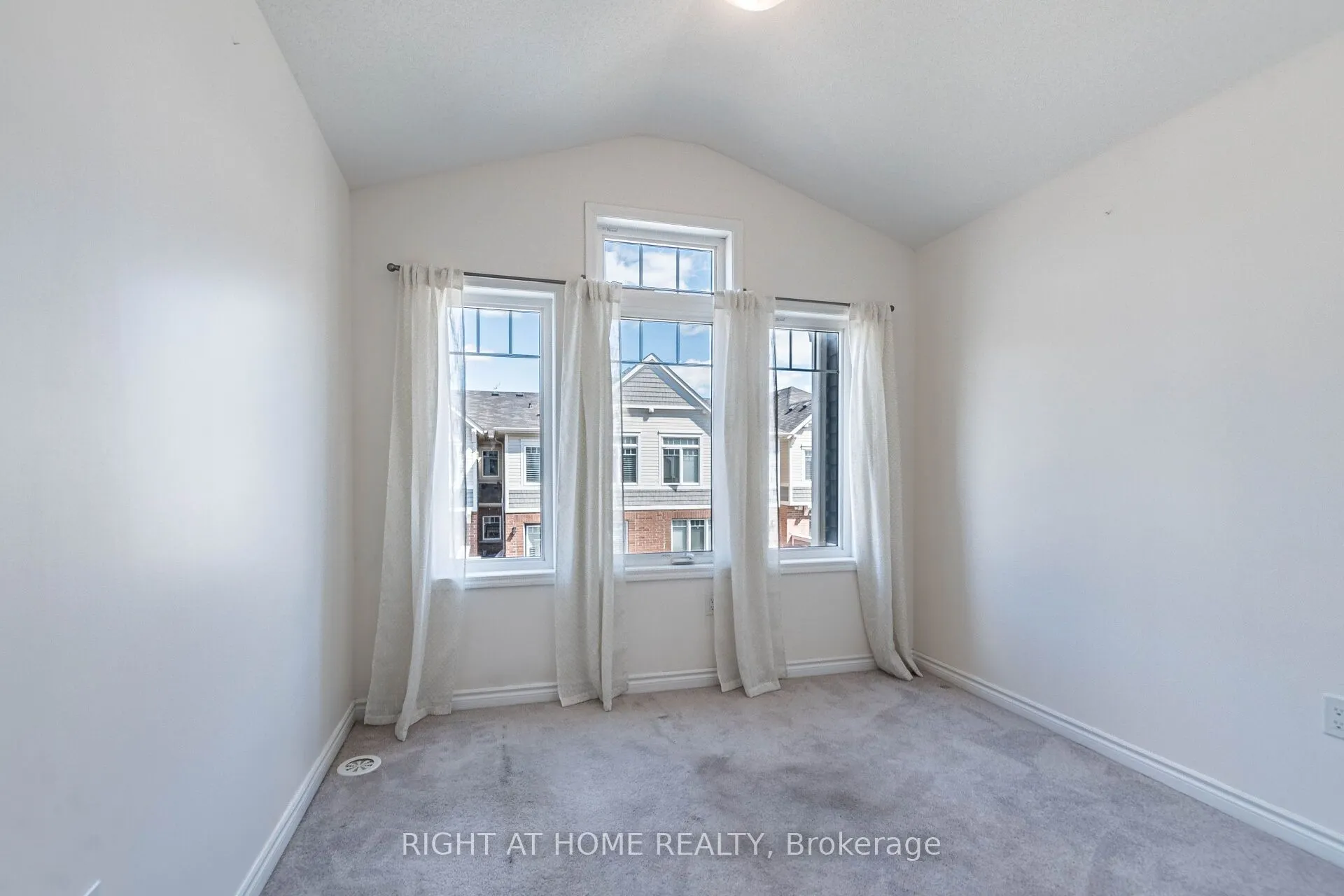 1000 Asleton Boulevard, #98