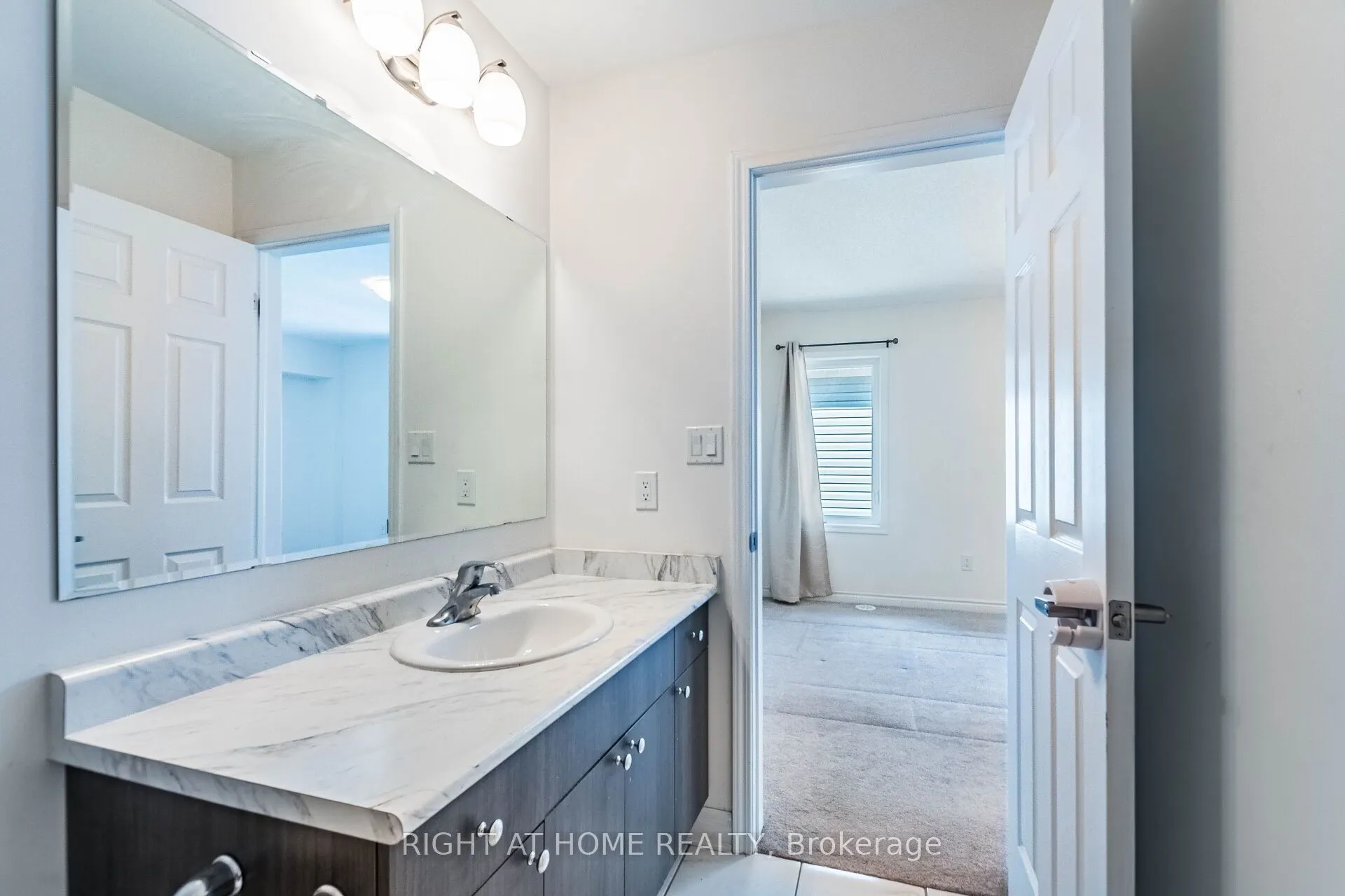 1000 Asleton Boulevard, #98