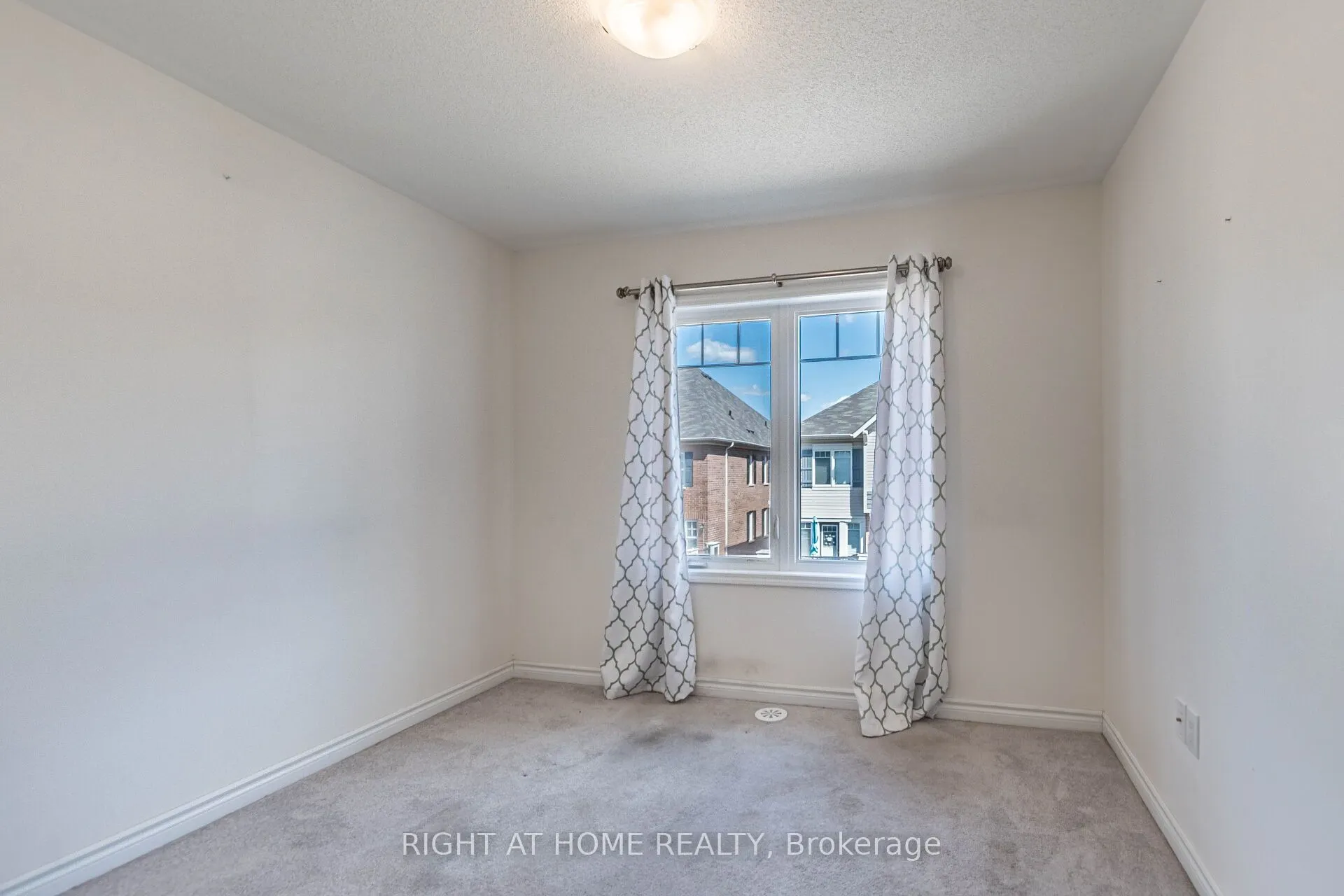 1000 Asleton Boulevard, #98