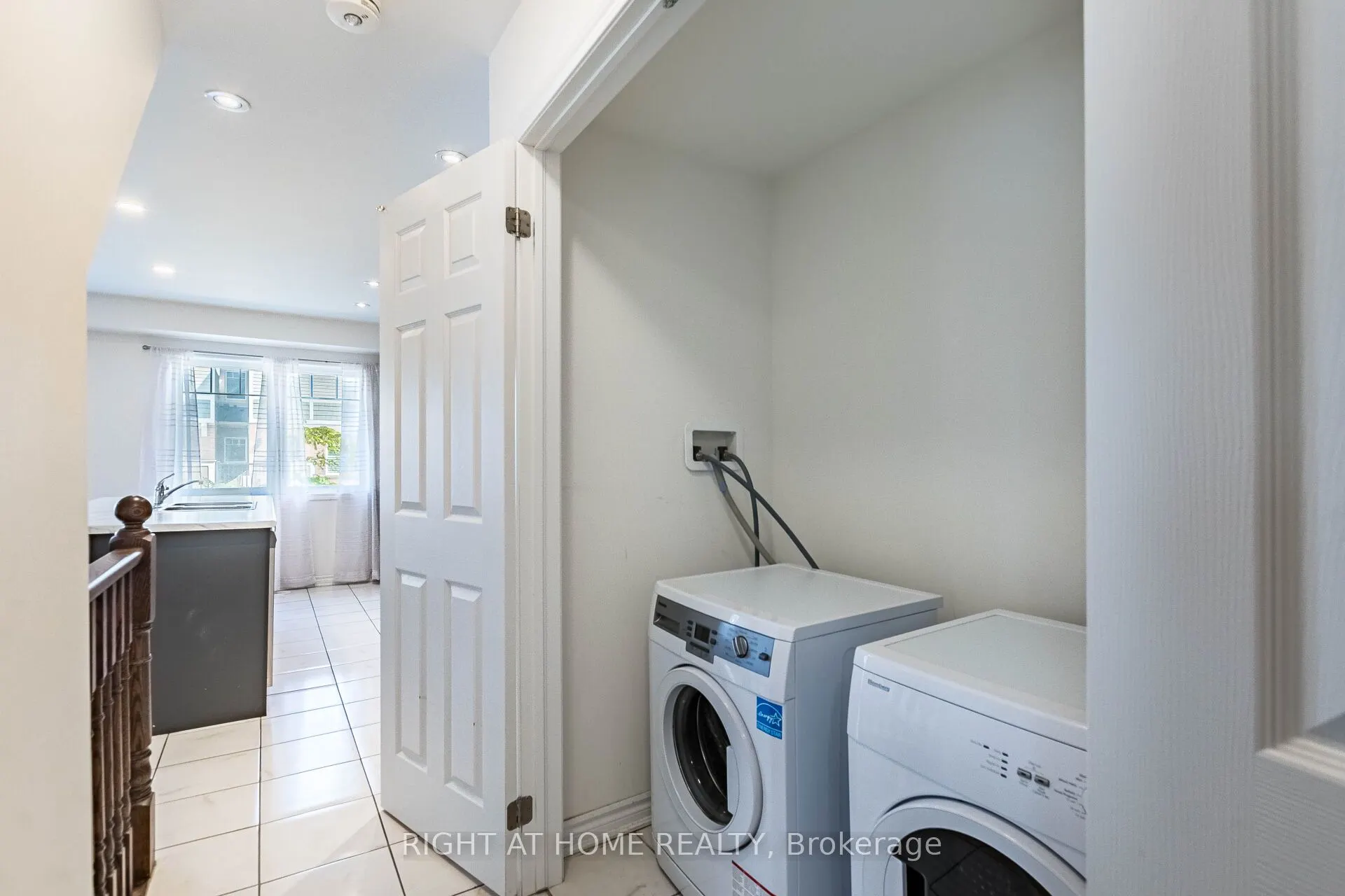 1000 Asleton Boulevard, #98