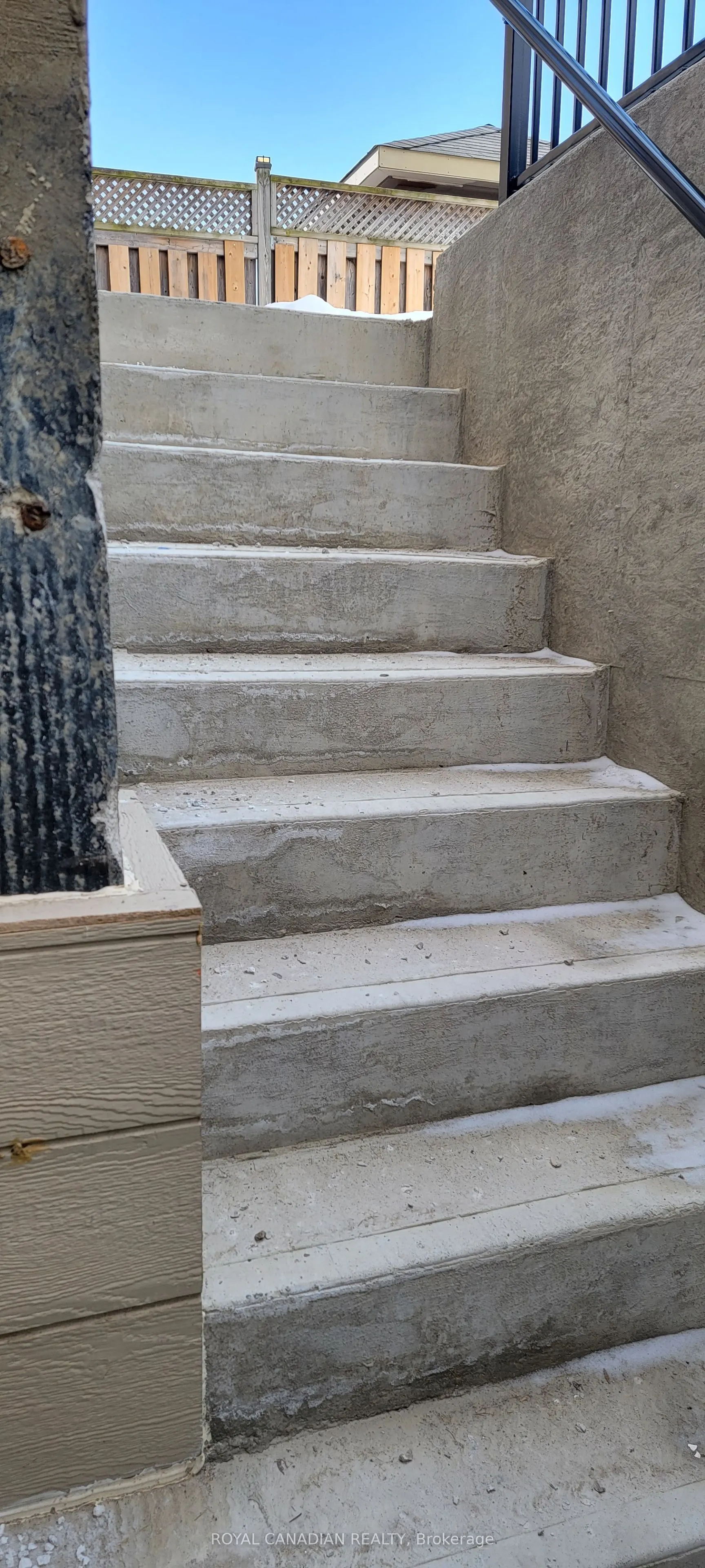 84 Masters Green Crescent, #BSMT