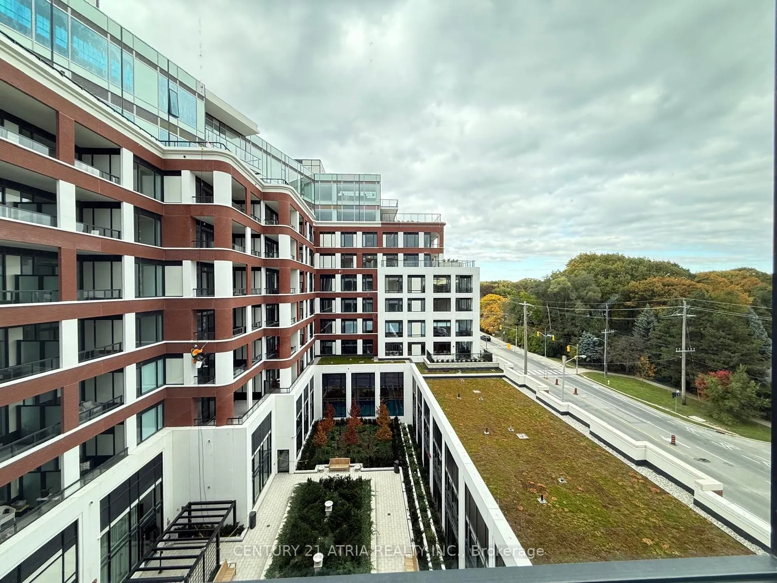 259 The Kingsway, #504