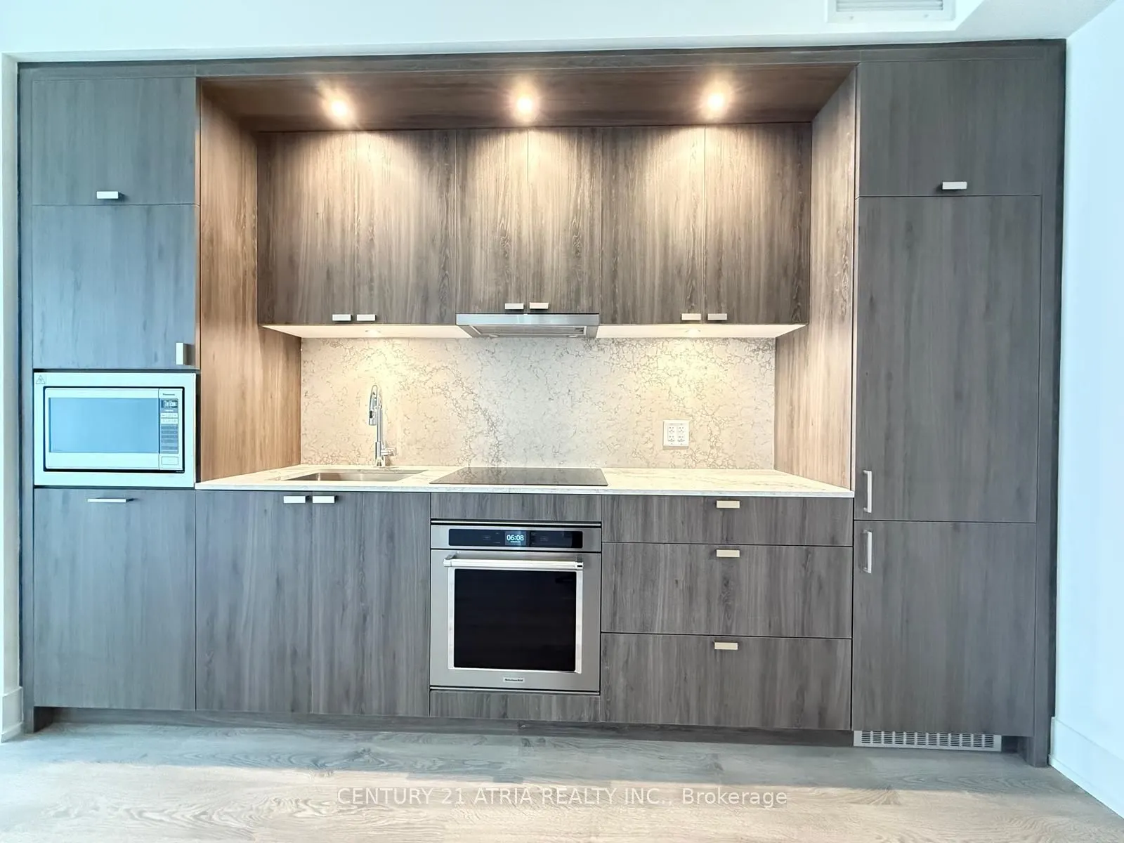 259 The Kingsway, #504