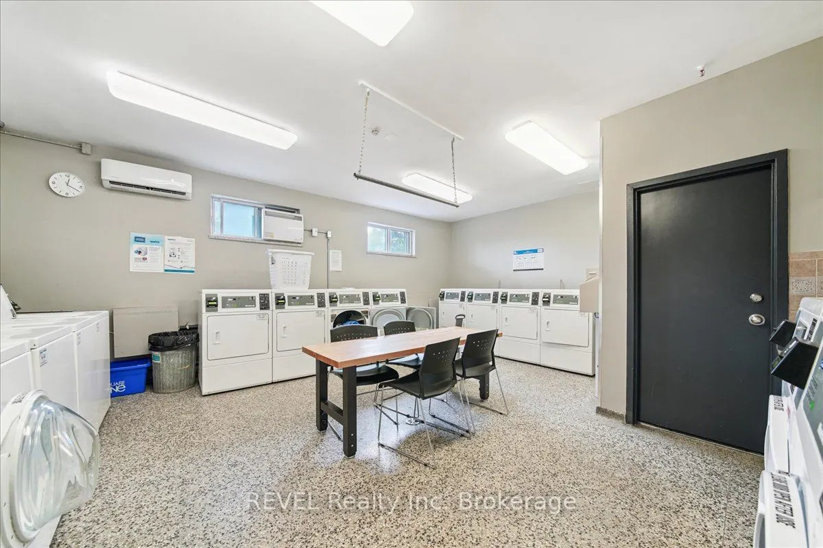 1660 Bloor Street E, #615