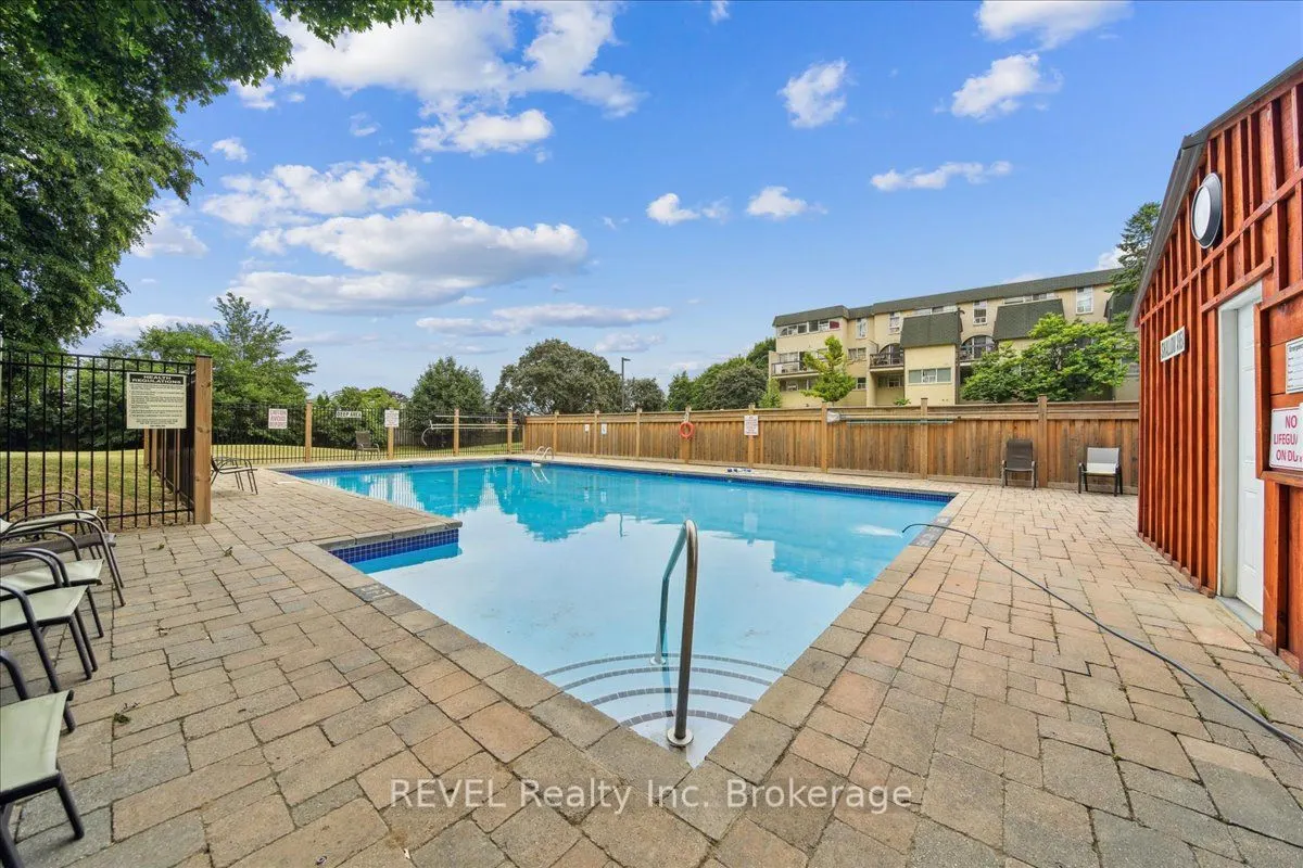 1660 Bloor Street E, #615