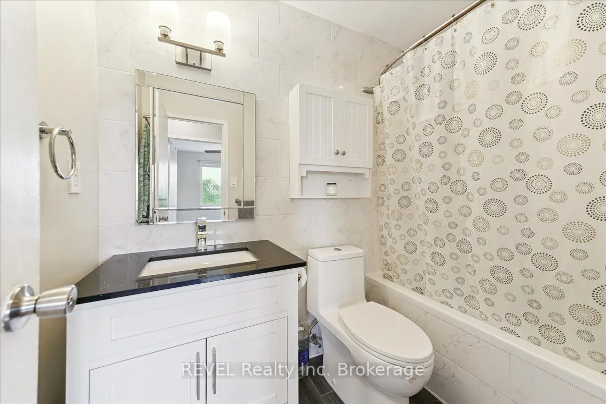 1660 Bloor Street E, #615