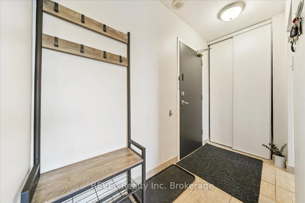 1660 Bloor Street E, #615