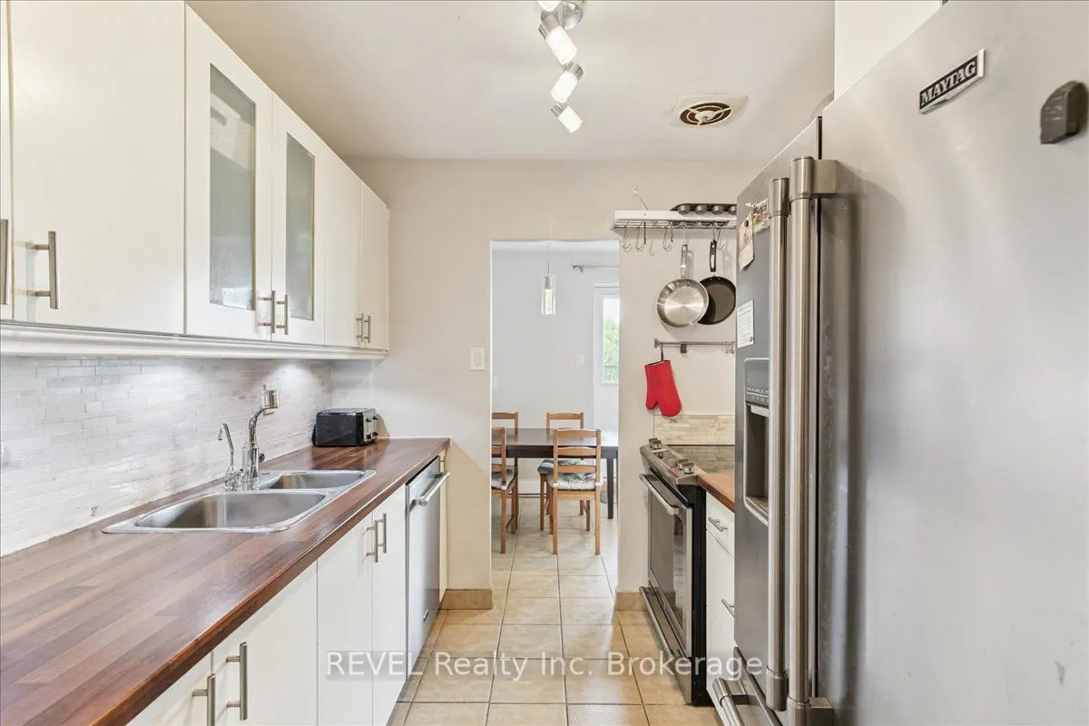 1660 Bloor Street E, #615