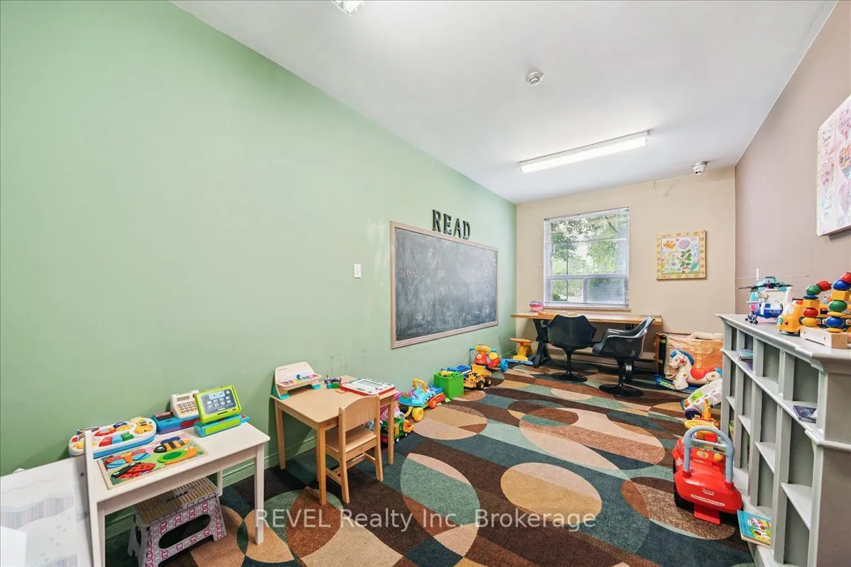 1660 Bloor Street E, #615