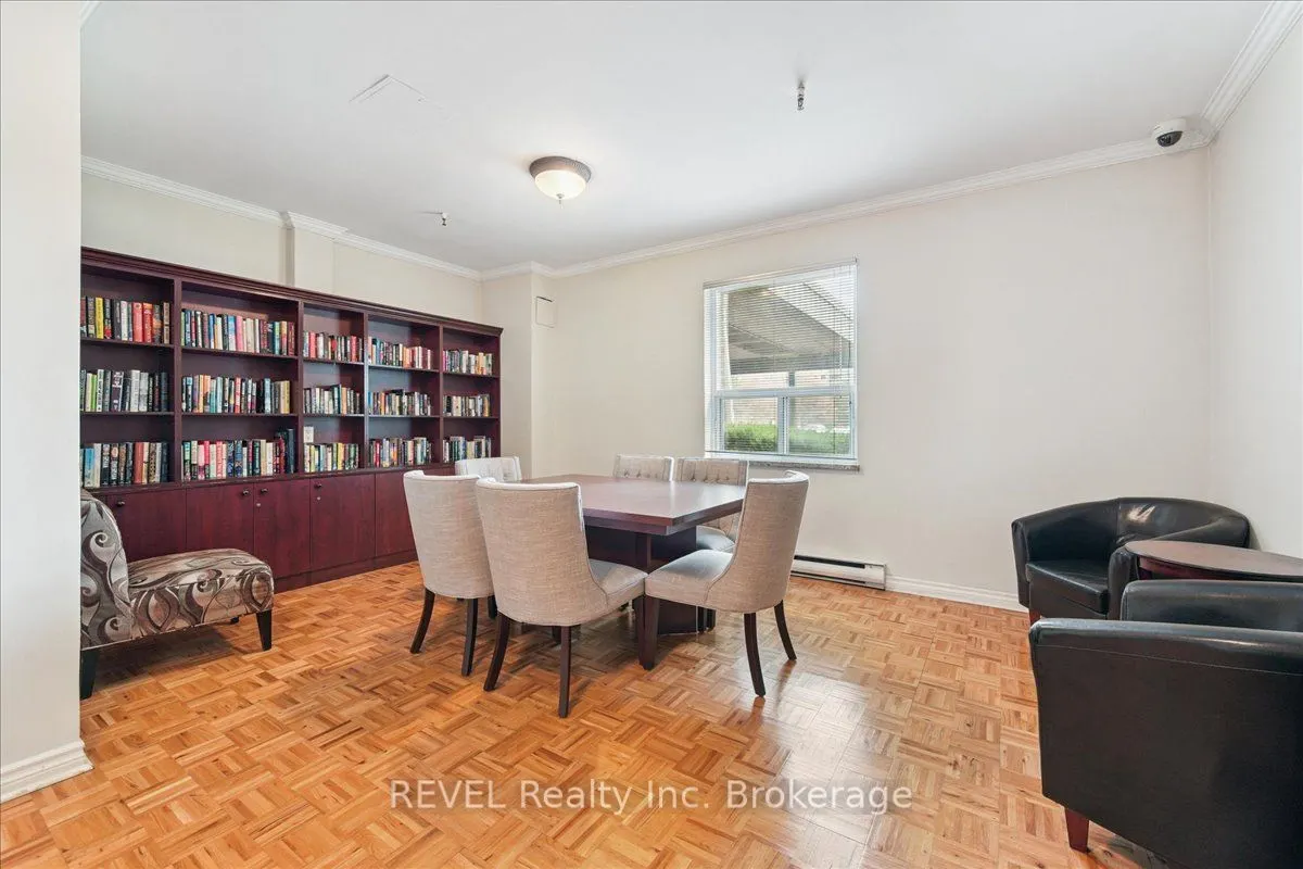 1660 Bloor Street E, #615