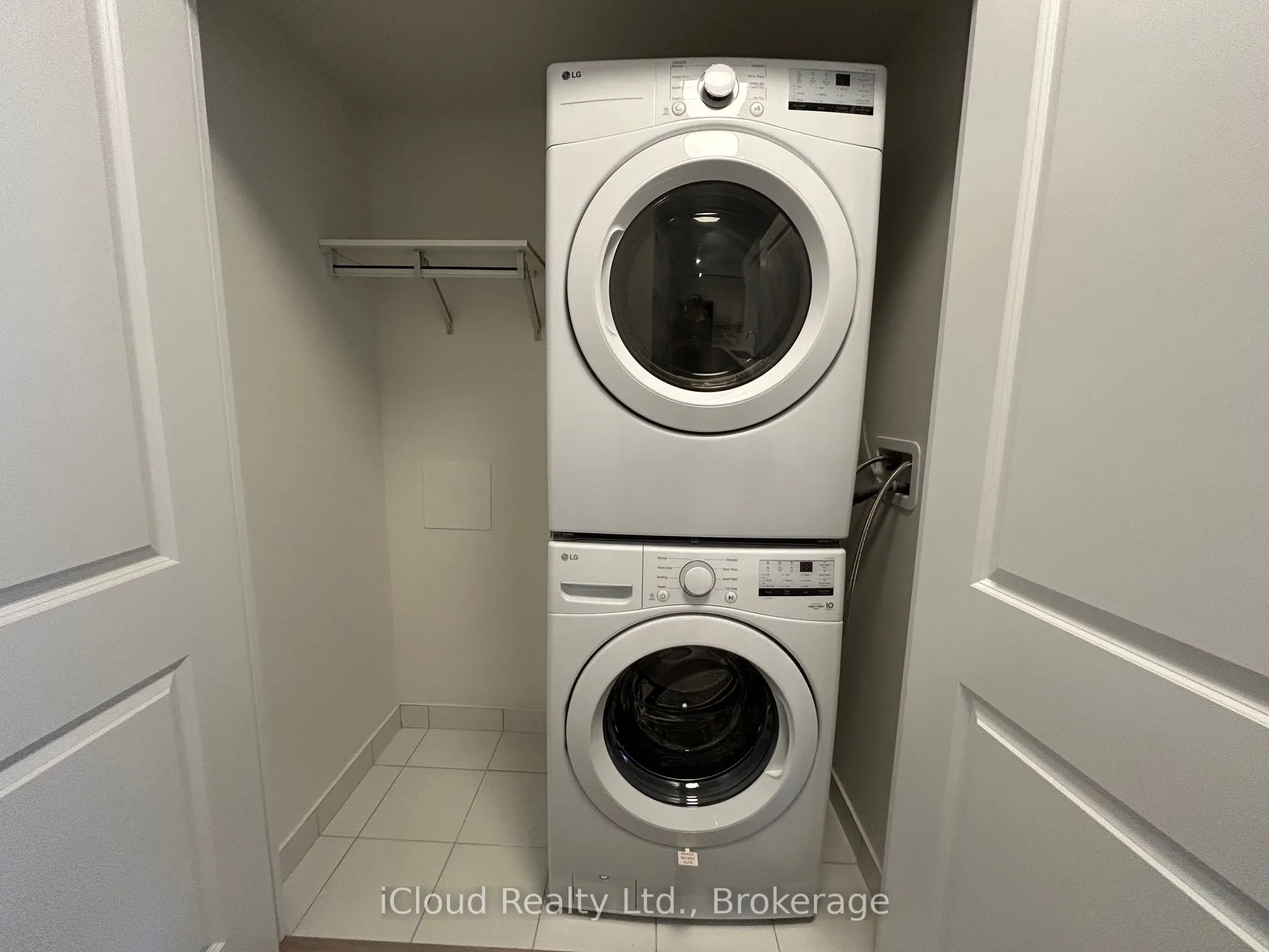 15 Watergarden Drive, #2002