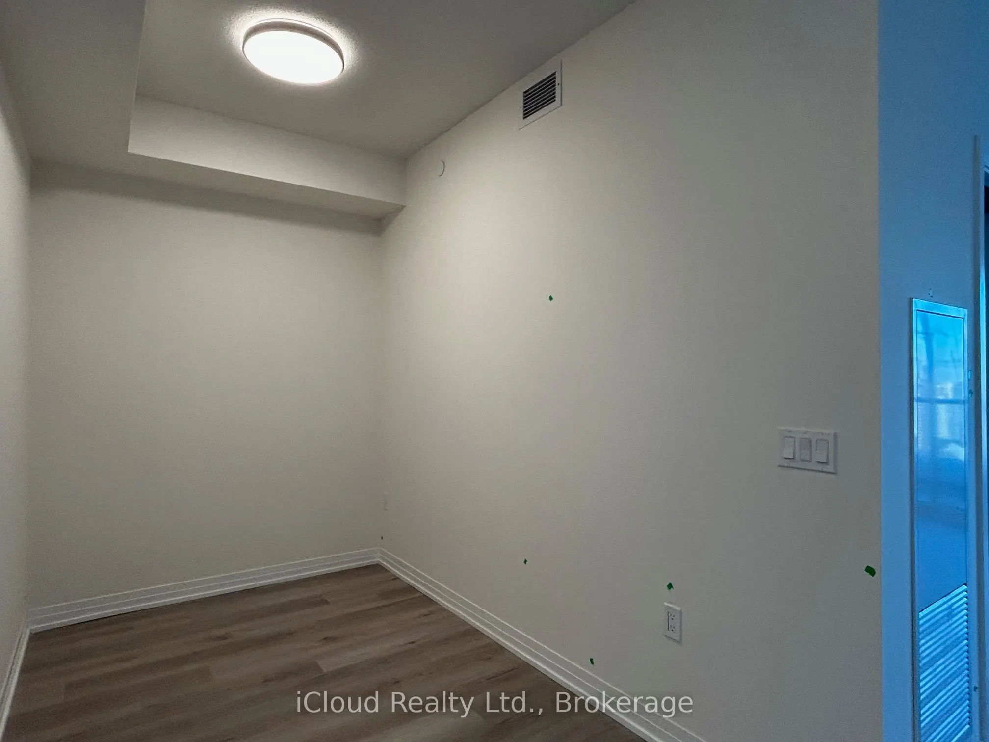 15 Watergarden Drive, #2002