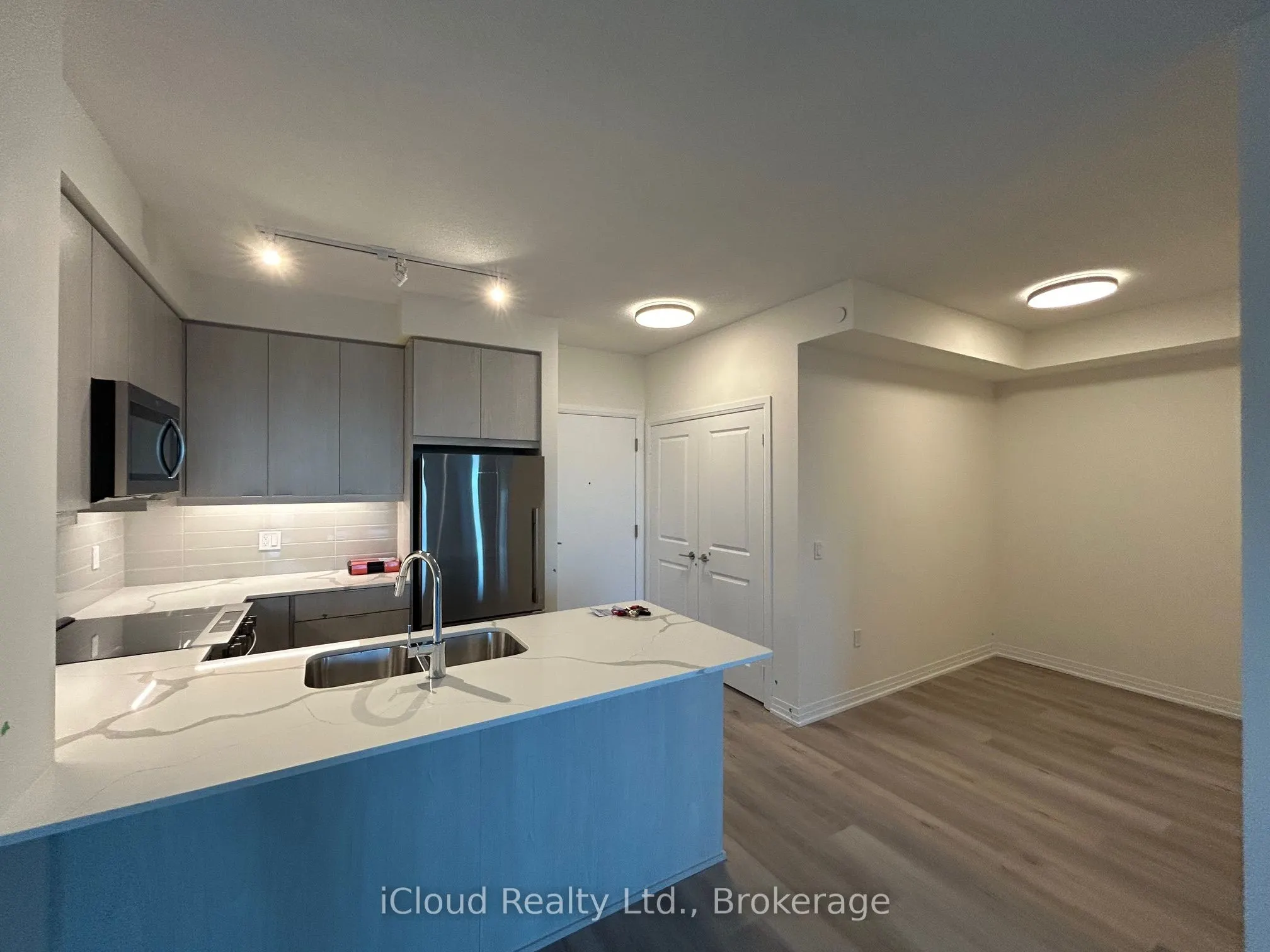 15 Watergarden Drive, #2002