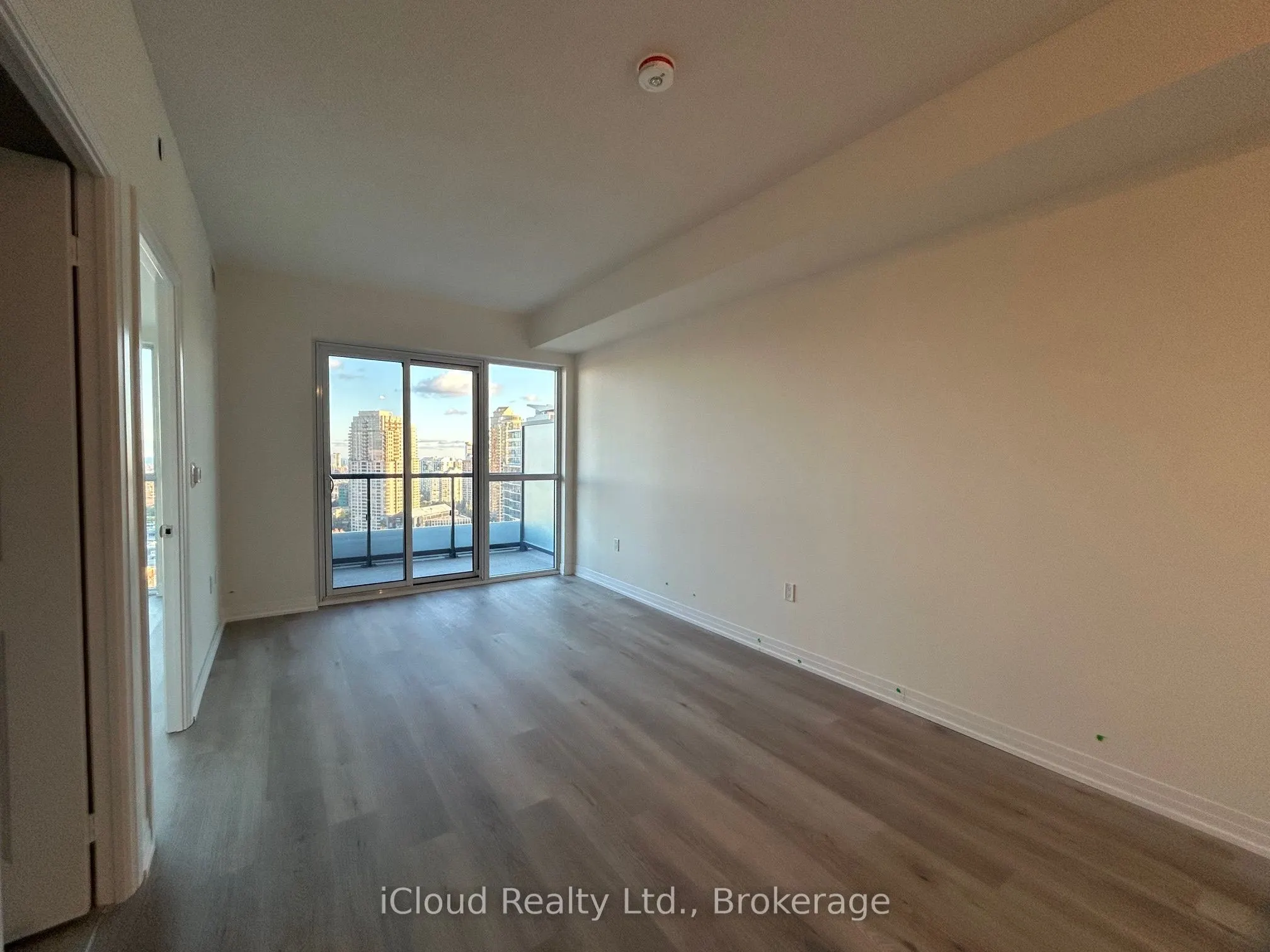 15 Watergarden Drive, #2002