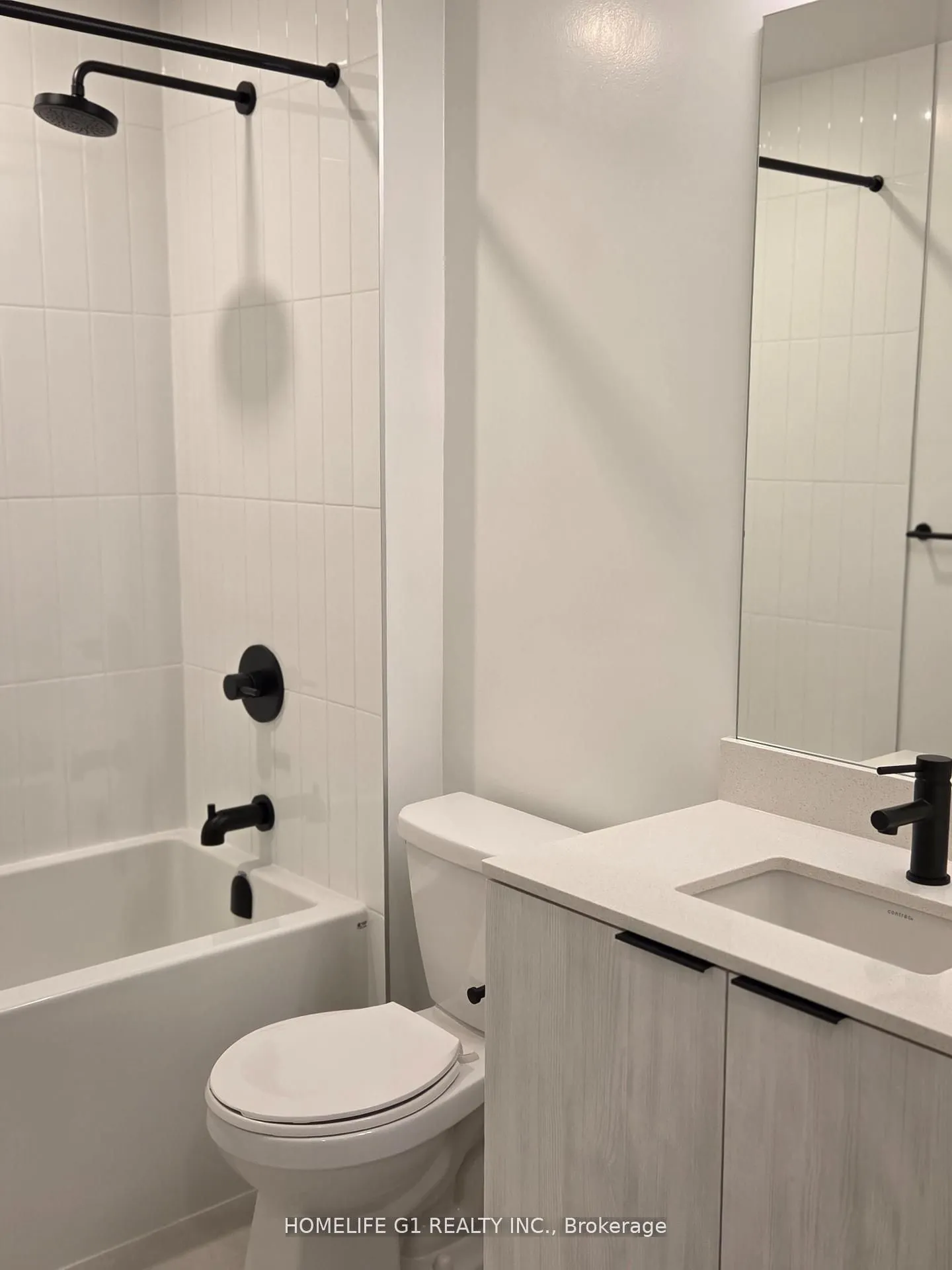 2495 Eglinton Avenue W, #906