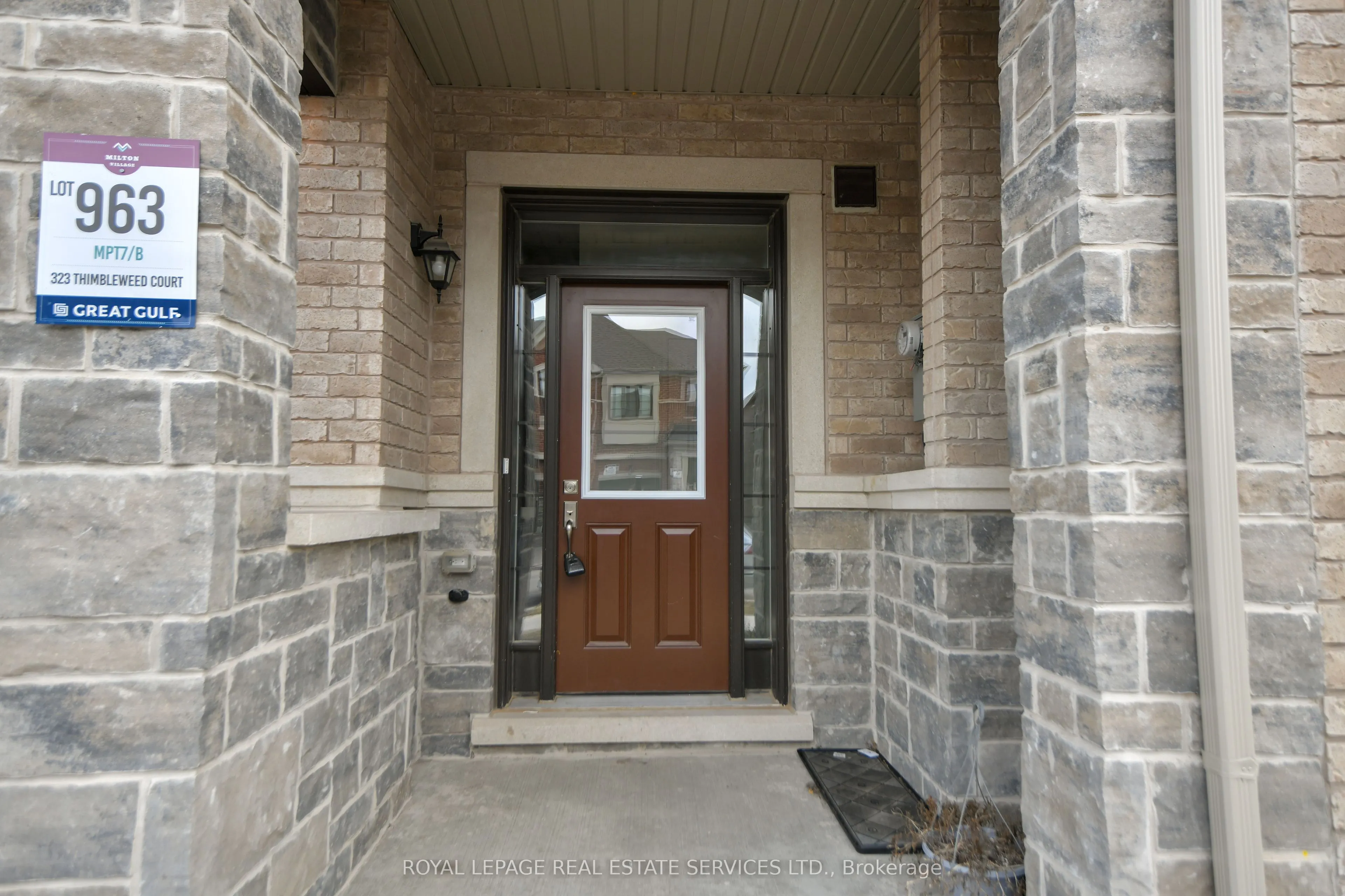 323 Thimbleweed Court