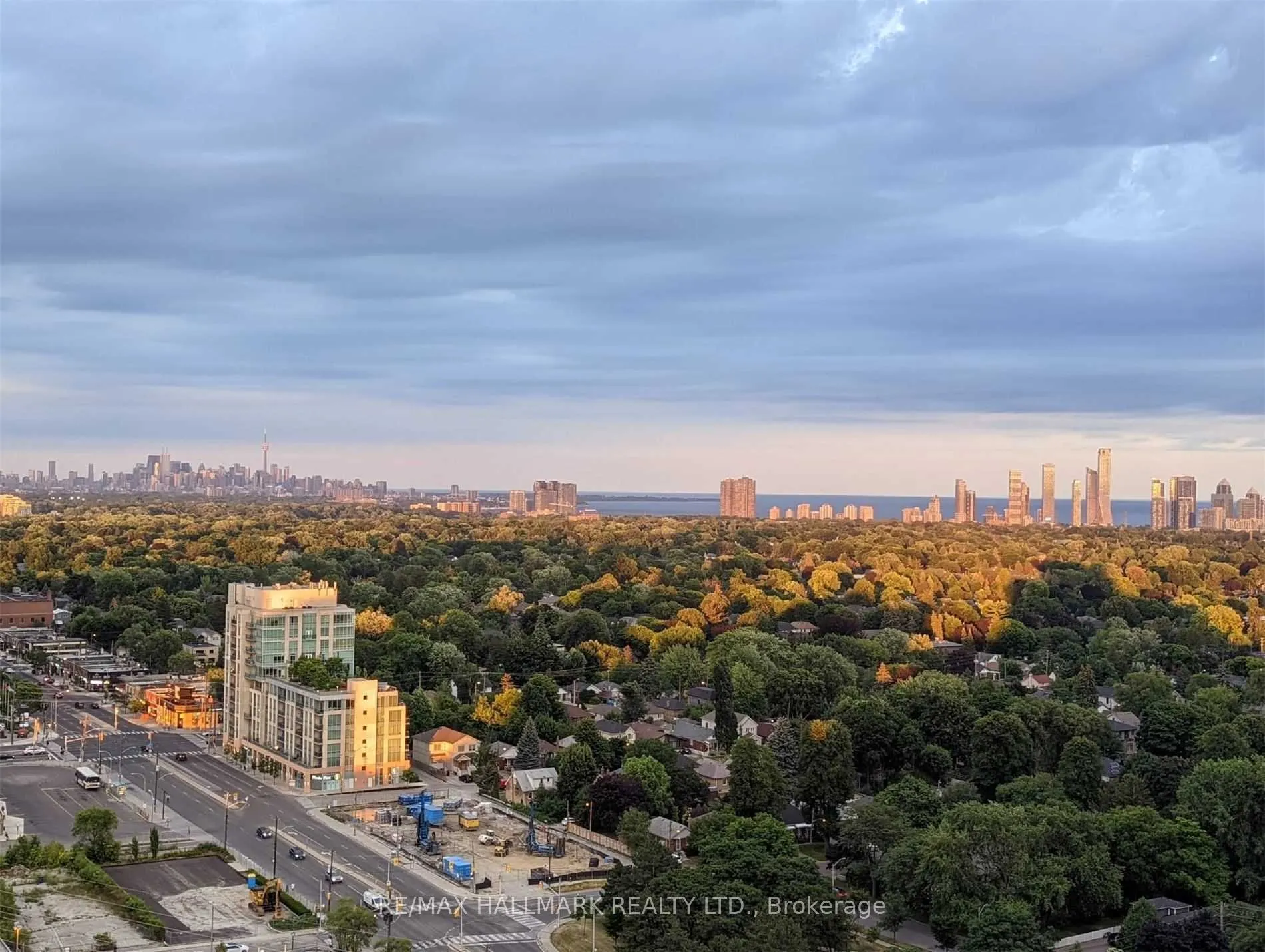 5 Michael Power Place, #Ph09