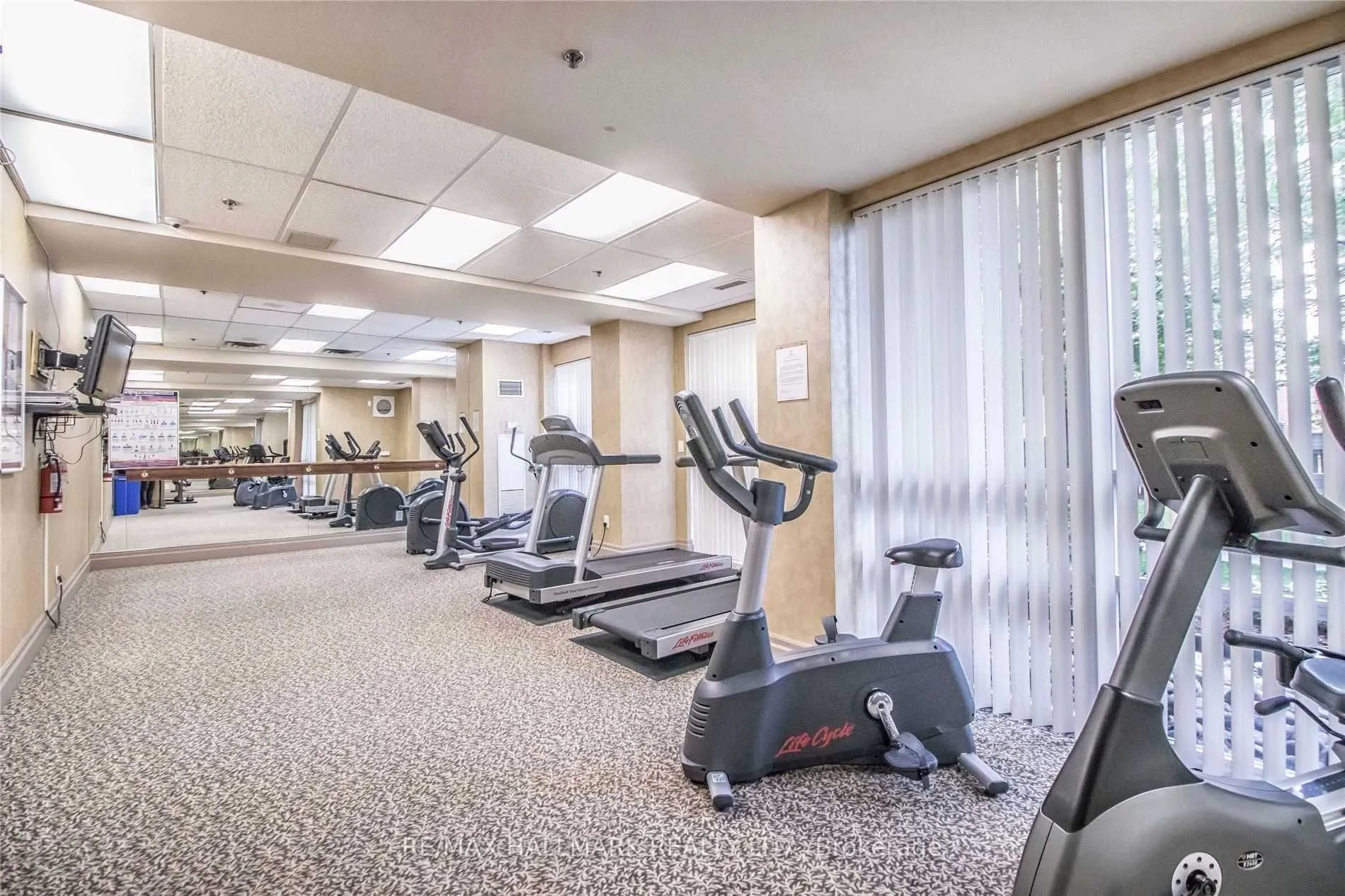 5 Michael Power Place, #Ph09