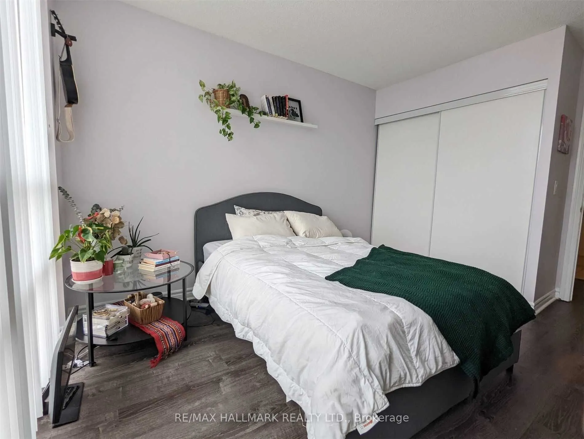 5 Michael Power Place, #Ph09