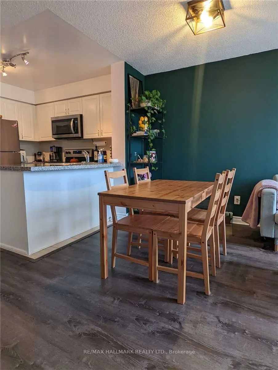 5 Michael Power Place, #Ph09