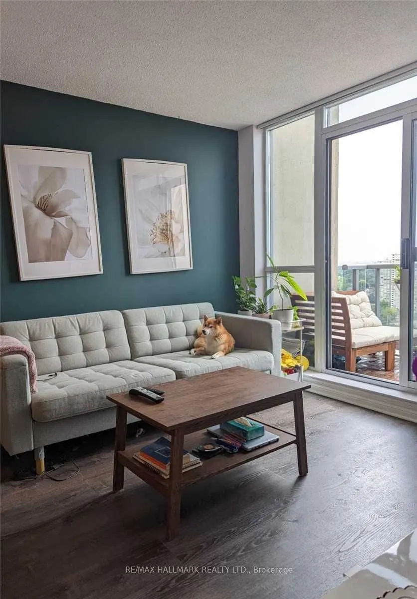 5 Michael Power Place, #Ph09