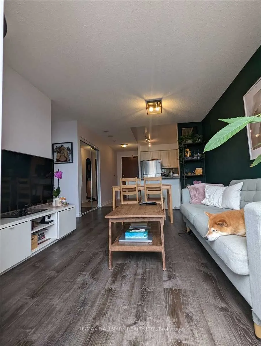 5 Michael Power Place, #Ph09