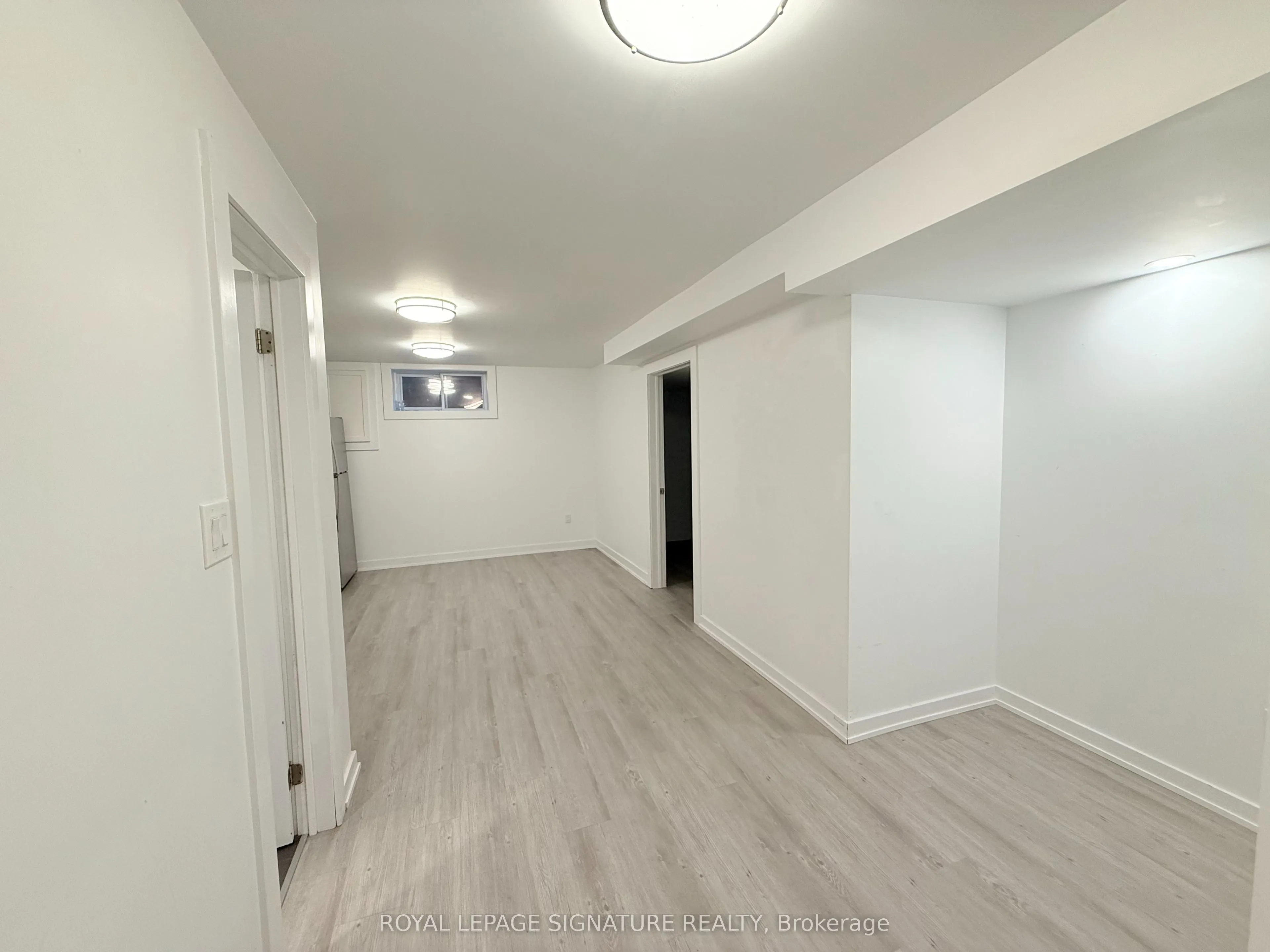 38 Burnhamthorpe Road W, #Lower