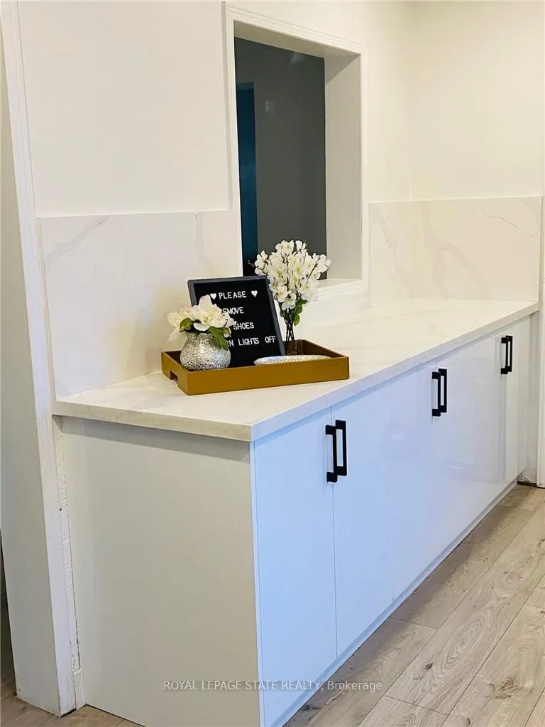 1379 Freeport (Main) Drive