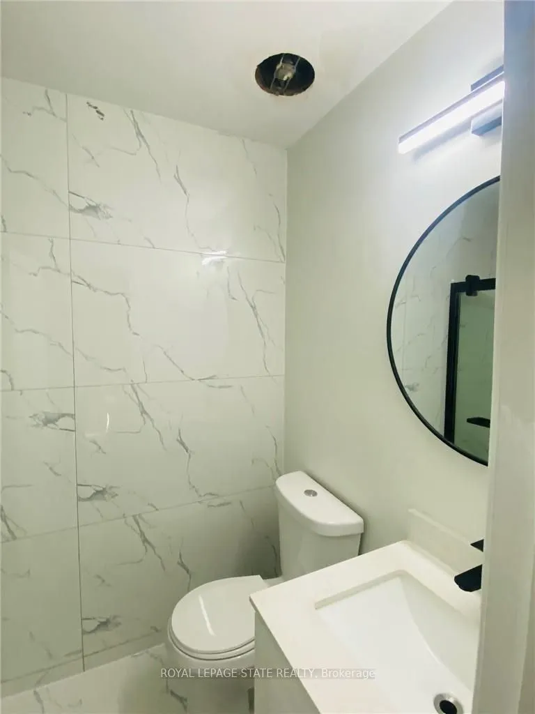 1379 Freeport (Main) Drive