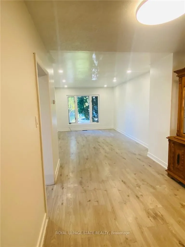 1379 Freeport (Main) Drive