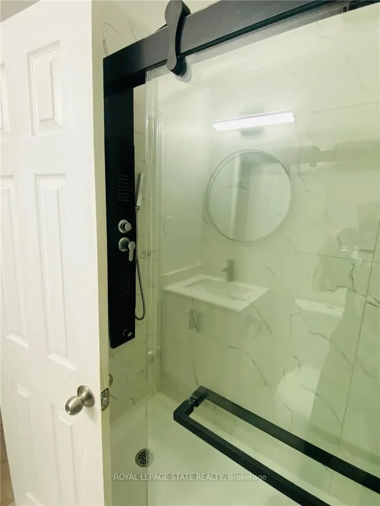 1379 Freeport (Main) Drive