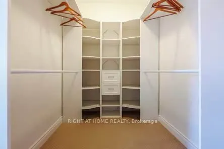 290 Royalton Common, #70