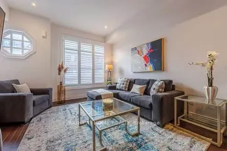 290 Royalton Common, #70