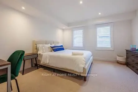 290 Royalton Common, #70