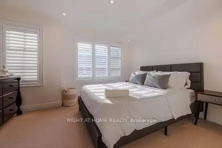 290 Royalton Common, #70