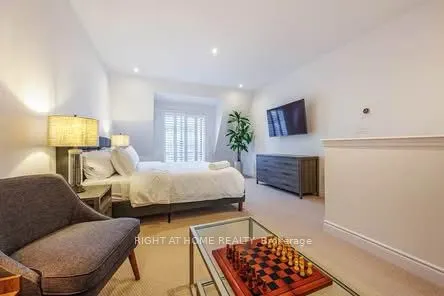 290 Royalton Common, #70