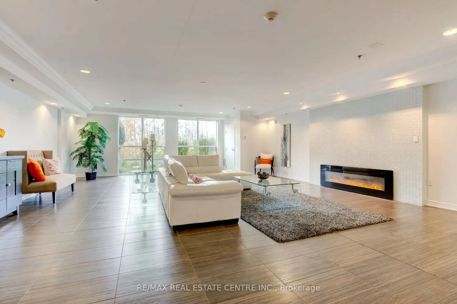 1419 Costigan Road, #305