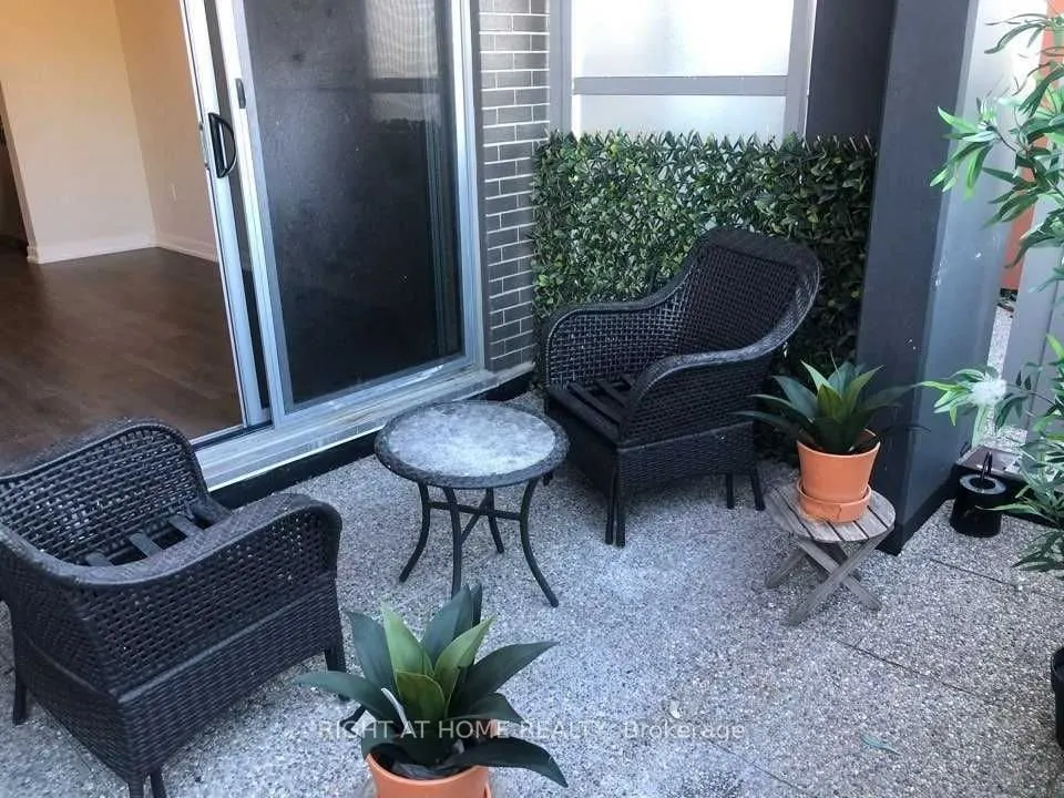 4040 Upper middle Road, #116