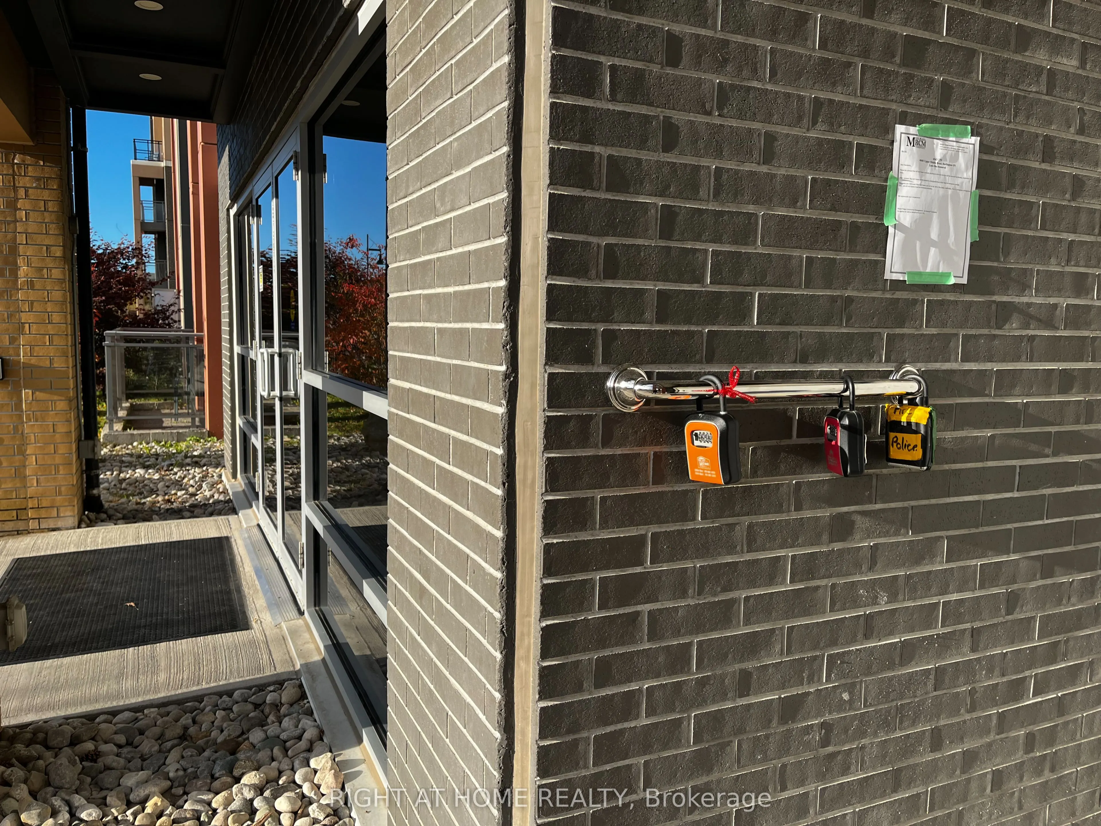 4040 Upper middle Road, #116