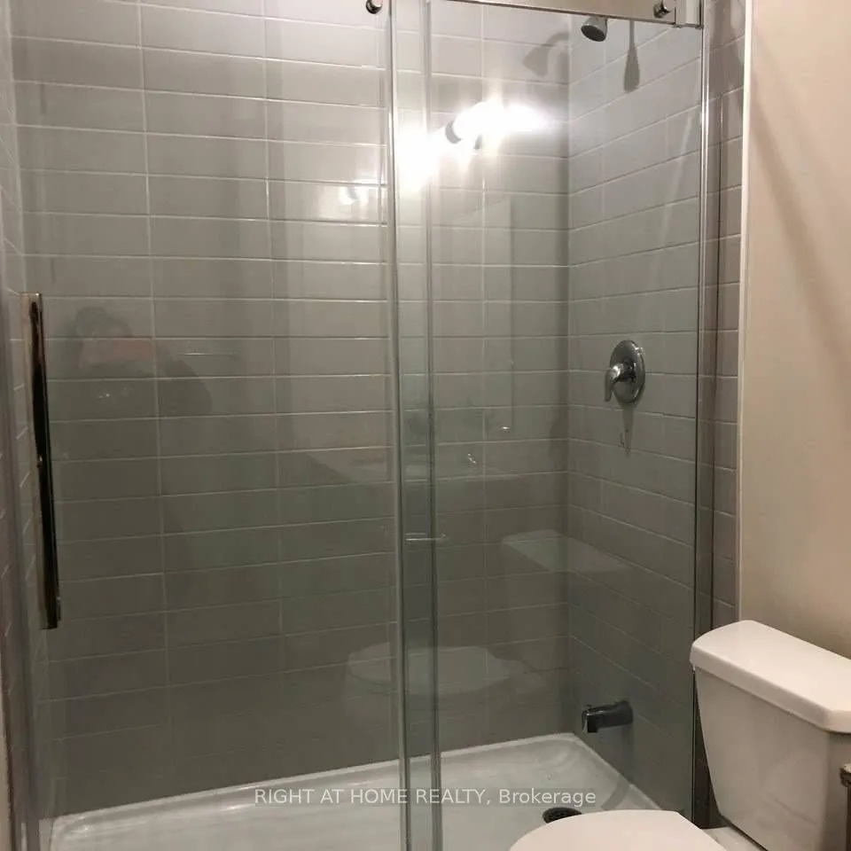 4040 Upper middle Road, #116