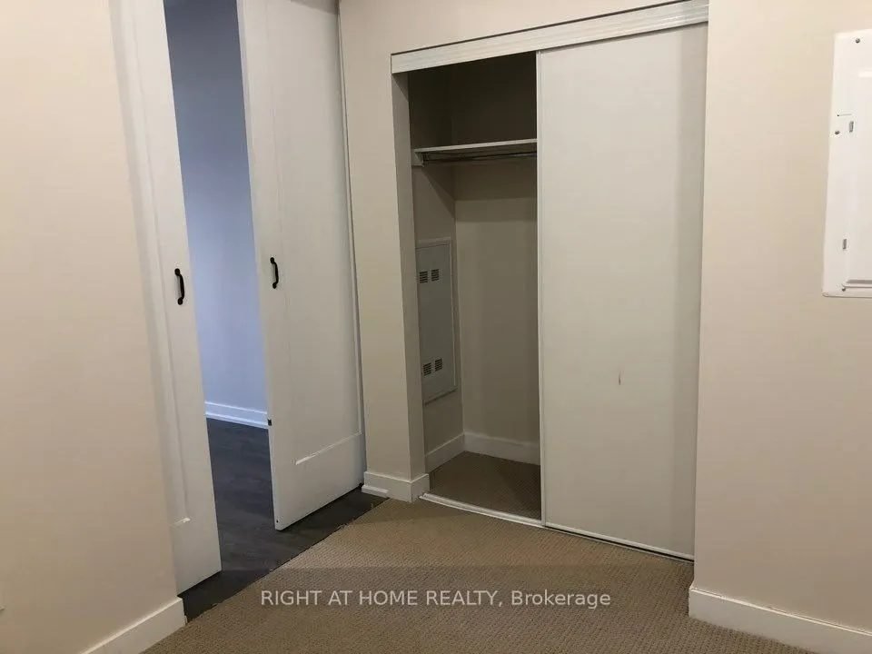 4040 Upper middle Road, #116