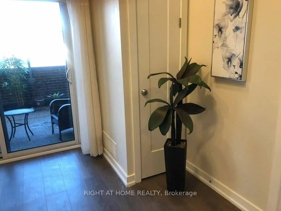 4040 Upper middle Road, #116