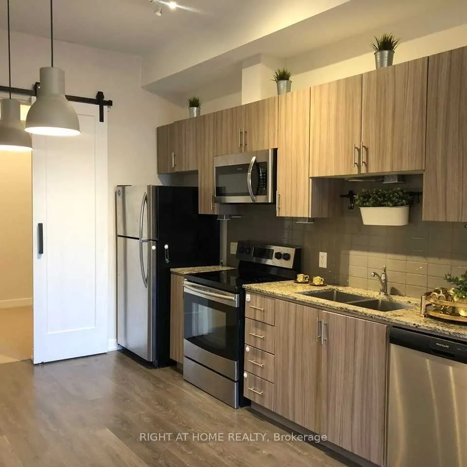 4040 Upper middle Road, #116