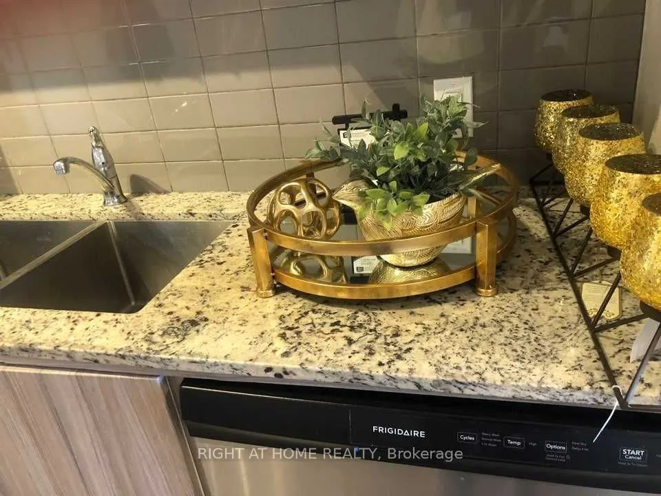 4040 Upper middle Road, #116