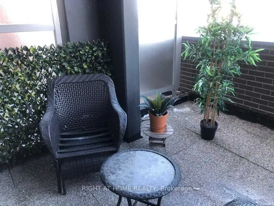 4040 Upper middle Road, #116