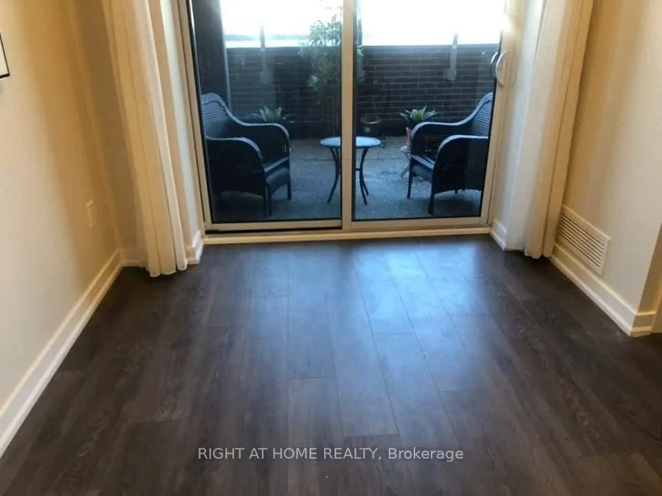 4040 Upper middle Road, #116