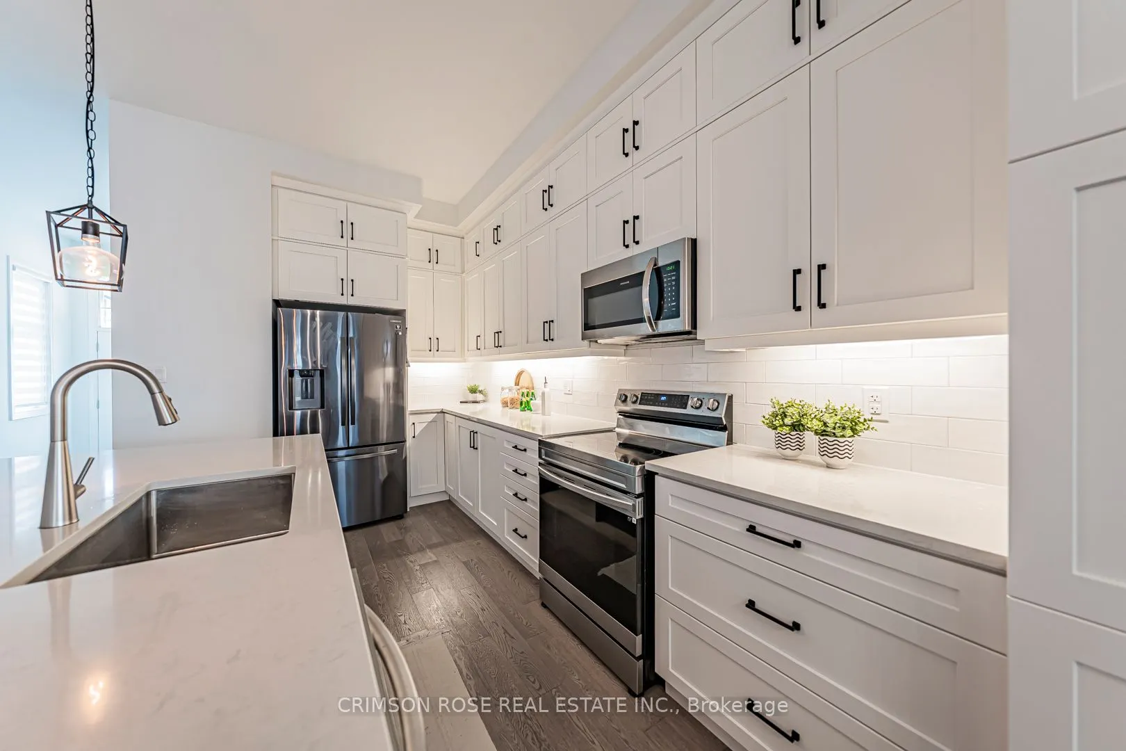 3045 William Cutmore Boulevard