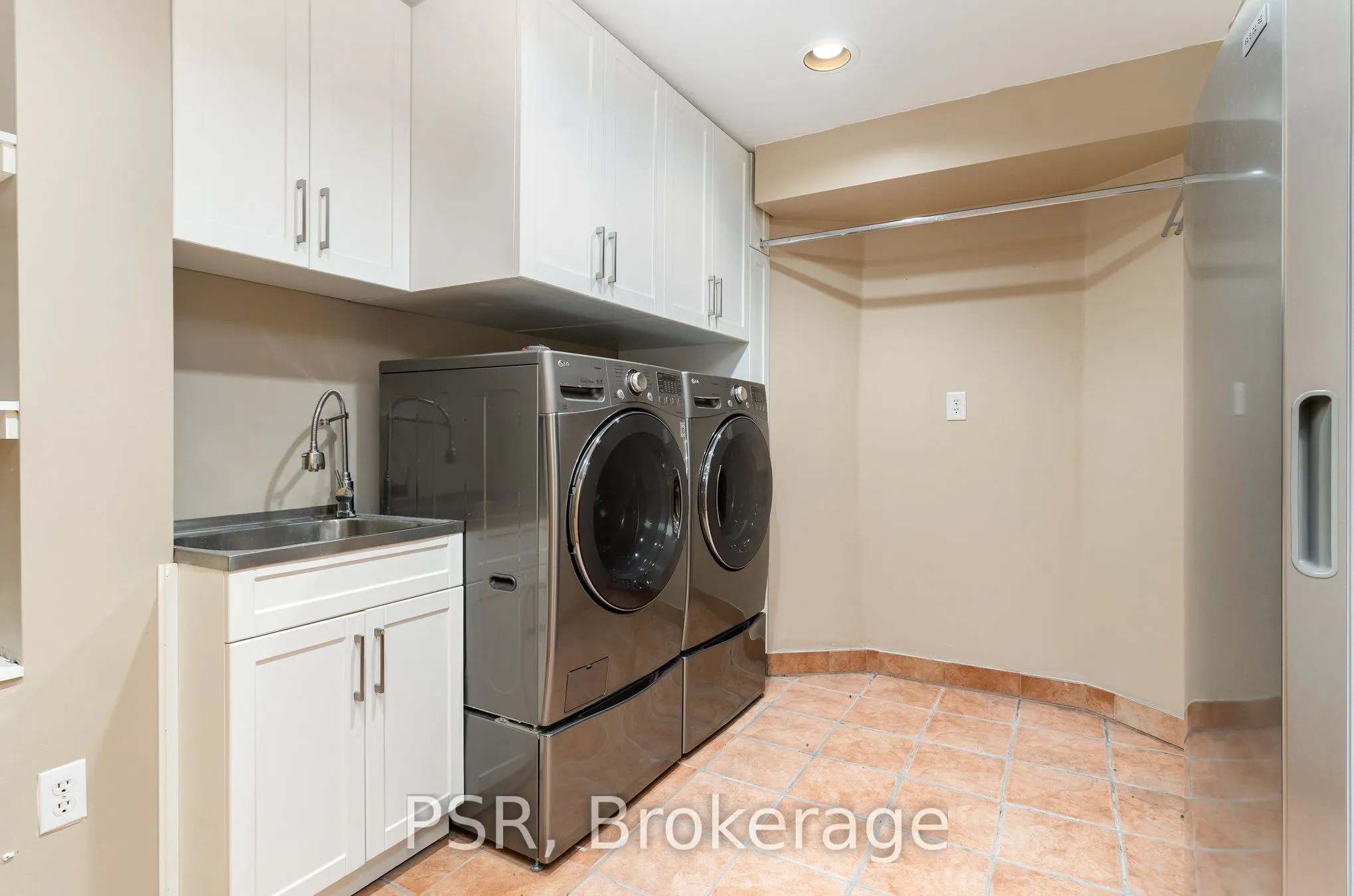 1010 Cristina Court, #17