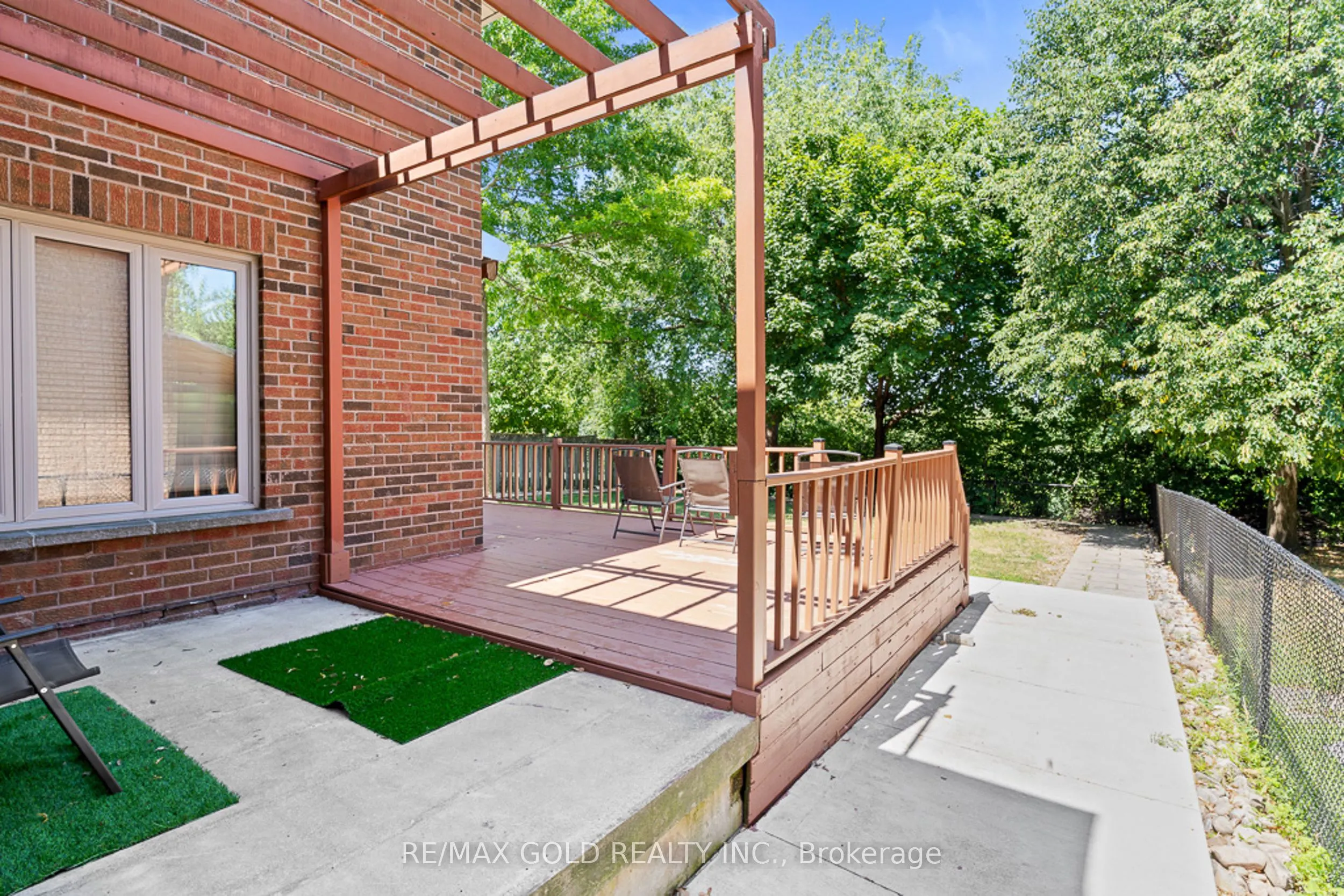 20 Mountainberry Road