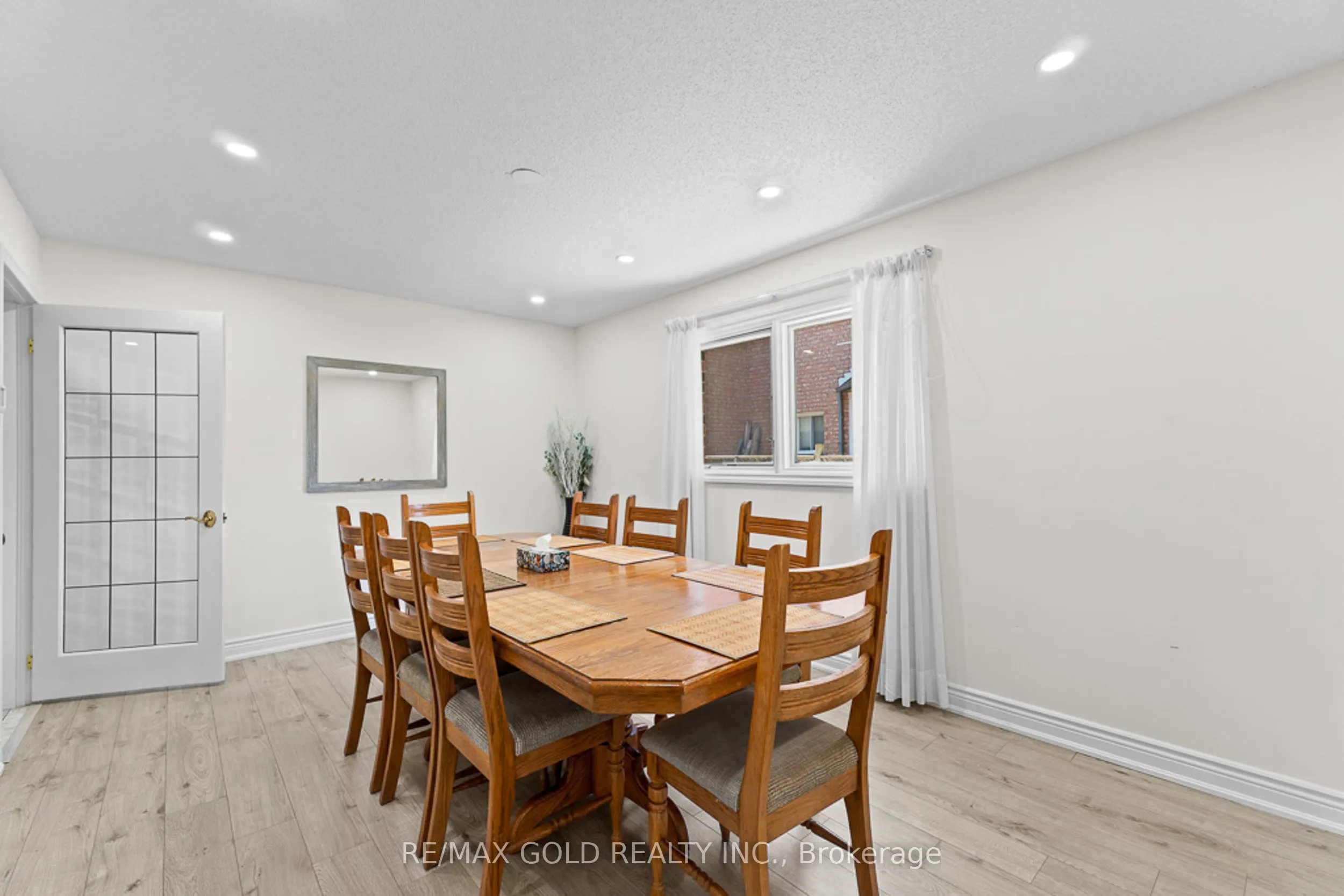 20 Mountainberry Road